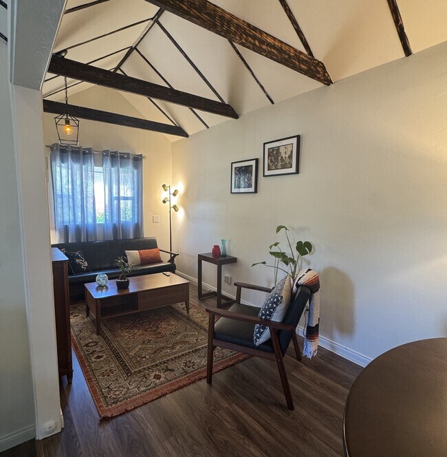 1623 Campus Rd unit B - Fully Furnished, Los Angeles, CA 90041 - photo 3