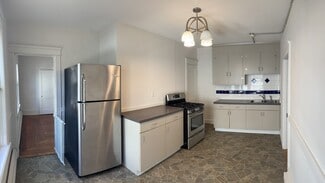 48 Grove St Unit 2nd Floor, Front, Pawtucket, RI 02860