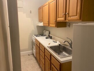 154 Summer St Unit 1, Somerville, MA 02143