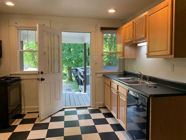 720 E Hunter Ave, Bloomington, IN 47401 - photo 6