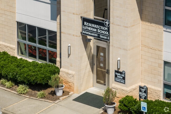Resurrection Lutheran School is located in the Lochmere neighborhood of Cary of North Carolina.