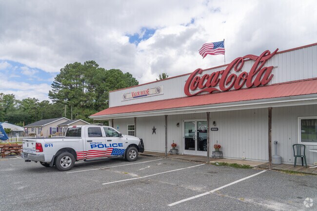 Valor House Restaurant & Bar features classic symbols of Americana.