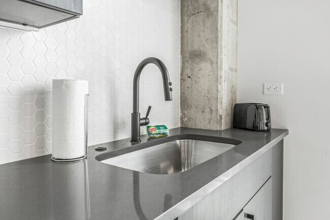 617 N 12th St unit ID1313936P, Tampa, FL 33602 - photo 7