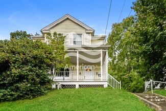 1217 Wade St, Aliquippa, PA 15001