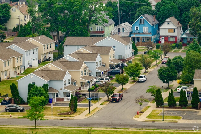 Homebuyers can find smaller homes in Lakeview closer to the lake.