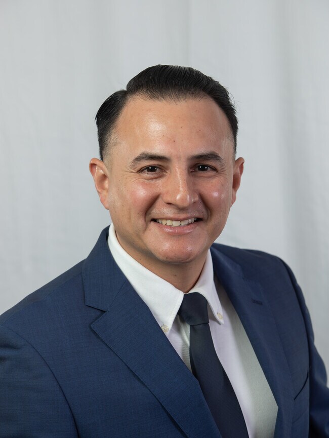 Agent Photo