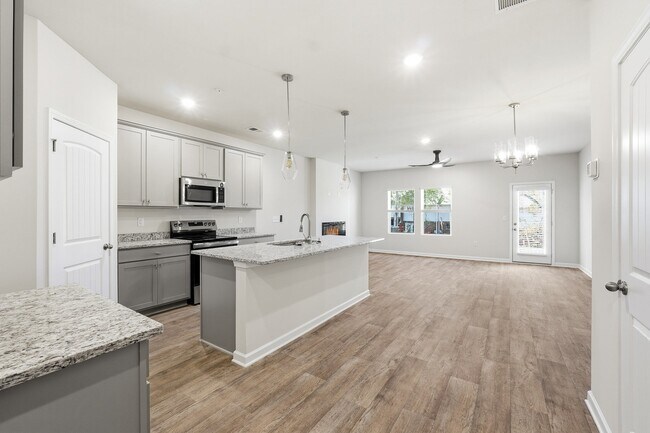 8363 Columbia Ct, Palmetto, GA 30268 - photo 6