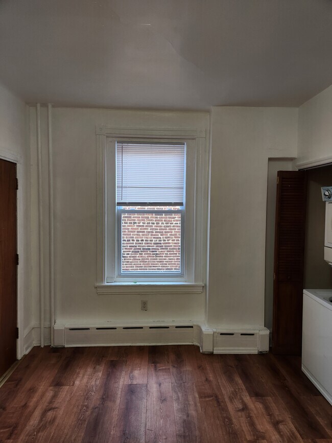 4529 Springfield Ave unit 2F, Philadelphia, PA 19143 - photo 4
