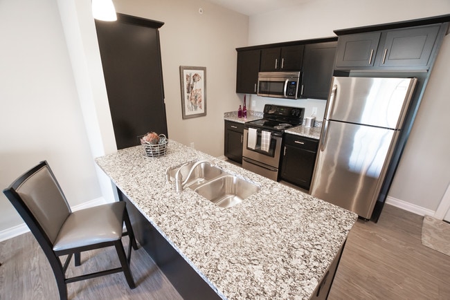 Lockwood Villas, Buffalo, NY 14228 - photo 6