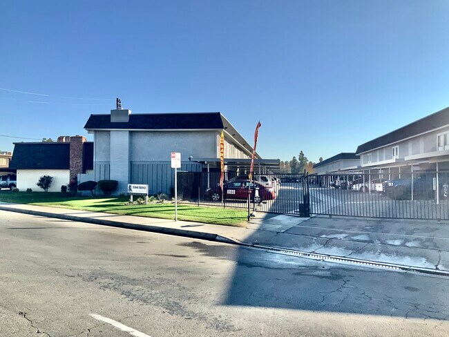 Stine Ridge Townhomes, Bakersfield, CA 93309 - photo 7