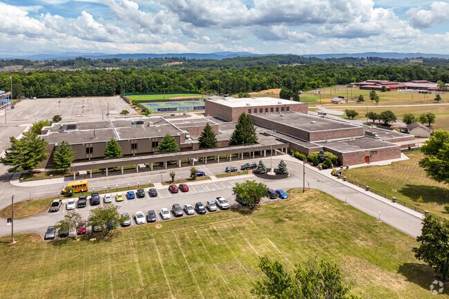 William Blount High School received a grade of B- from Niche.