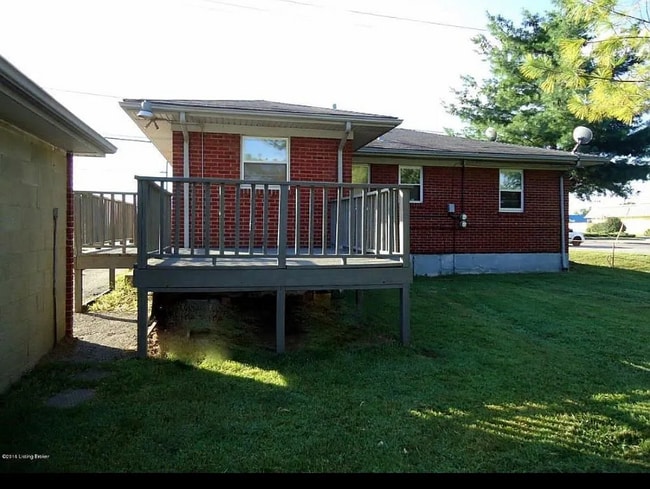 4408 Cane Run Rd, Louisville, KY 40216 - photo 7