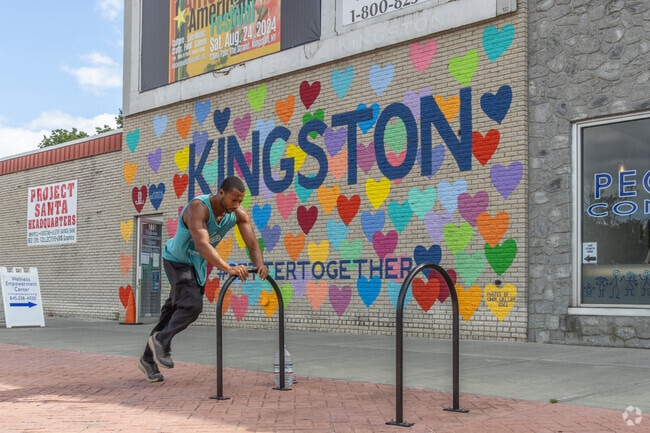 Experience the exciting art community of Kingston.