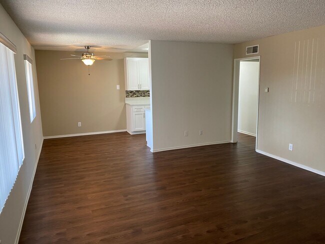 Pointe Mesa, Costa Mesa, CA 92627 - photo 4