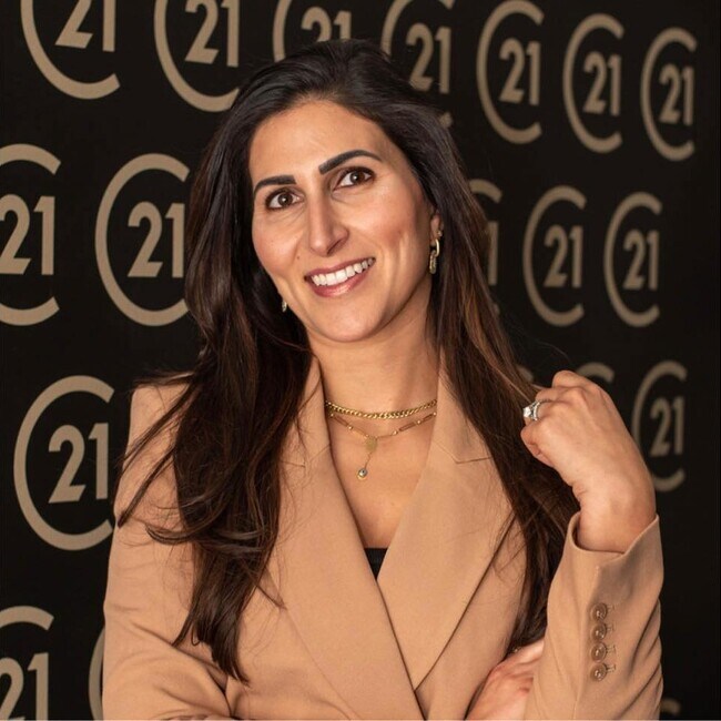 Agent Photo