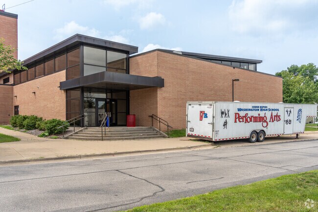 Your kids will enjoy learning in the inspiring atmosphere of George Washington High School.