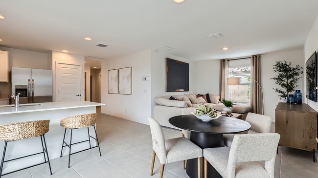 25097 N 174th Ln, Surprise, AZ 85387 - photo 5