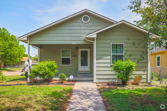 Many of the homes in Power have small front porches.