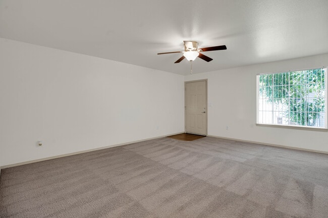 2 bedroom 1 bath living room