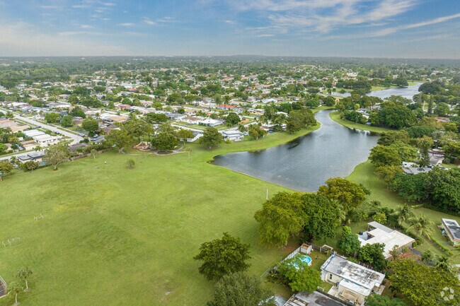 Heathgate Sunflower Park offers beautiful views to all who visit.