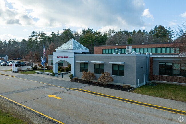 Mast Way Elementary School is a public school in Strafford County.