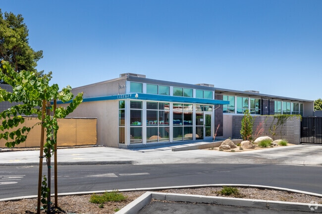 Little Lake Elementary School in Hemet offers a student library.