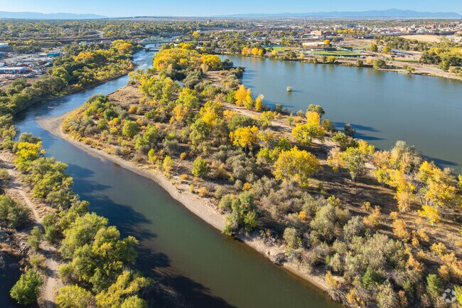 Grove residents enjoy family time at the Arkansas river and Runyon Lake.
