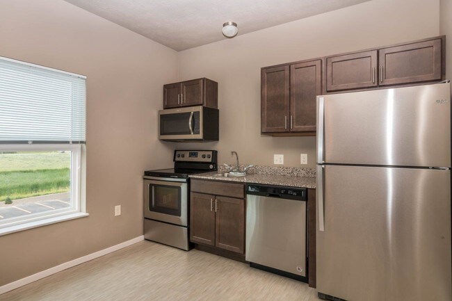 Edgerton Place, Mitchell, SD 57301 - photo 4