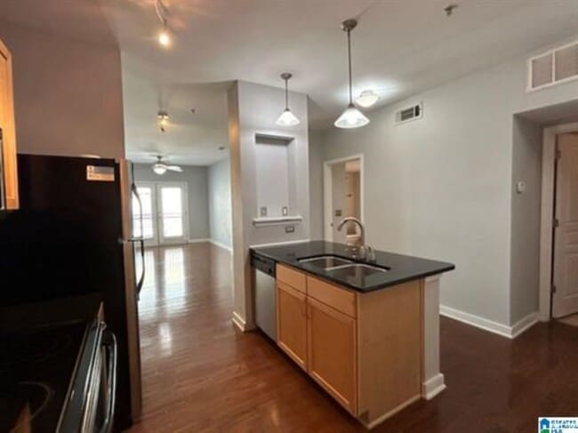 Kitchen- Breakfast Bar