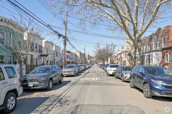 The Westchester Square community can be described by beautiful homes on immaculate streets.