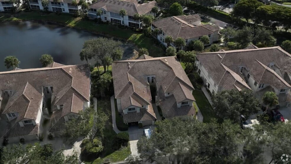 7774 Gardner Dr unit 202, Naples, FL 34109 - photo 2