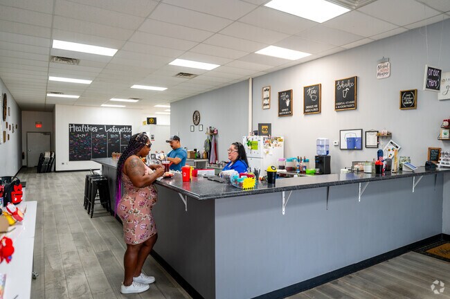 Edgelea residents head to Healthies Lafayette for smoothies, shakes, and acai bowls.