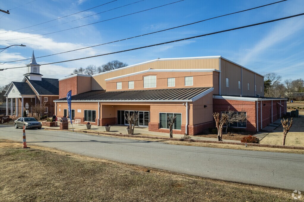 Best Skills Academy is a popular choice in the area.