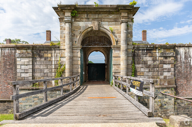 Fort Washington itself is a relic from the Civil War, when it once guarded DC.