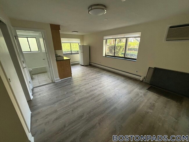 15 Chester St unit 1, Cambridge, MA 02140 - photo 4