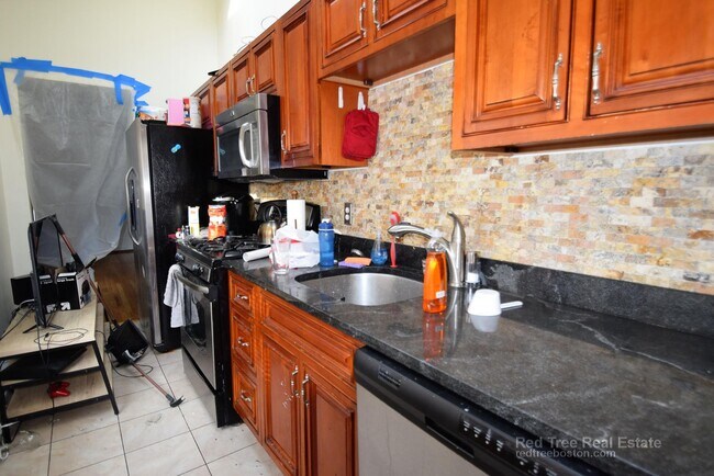 44 Pratt St, Allston, MA 02134 - photo 3