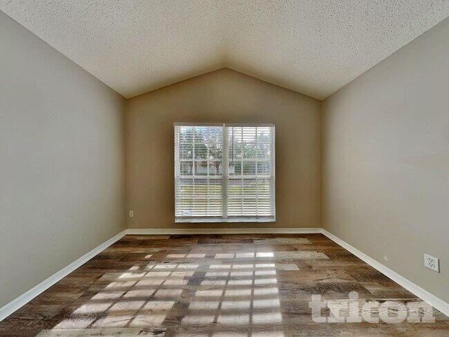 233 Lakeway Ln, Apollo Beach, FL 33572 - photo 7