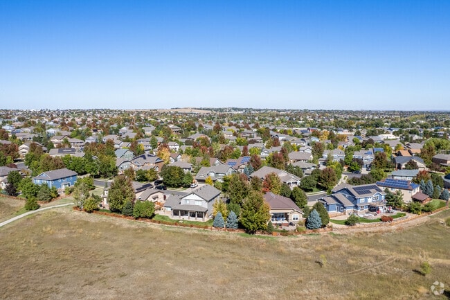 In Red Leaf modern homes meet Colorado's spacious landscapes.