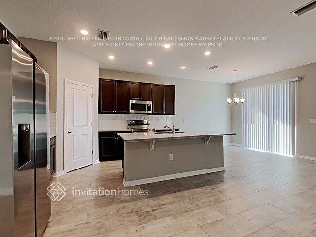 11821 Cara Field Ave, Riverview, FL 33579 - photo 7