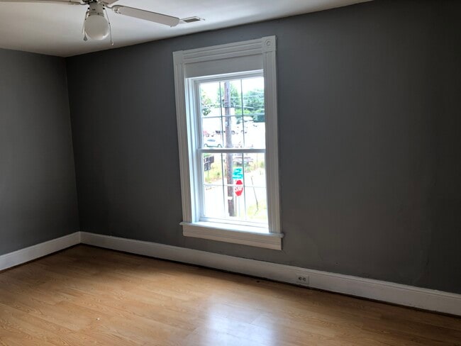 258 Munford St unit A, Lynchburg, VA 24501 - photo 4