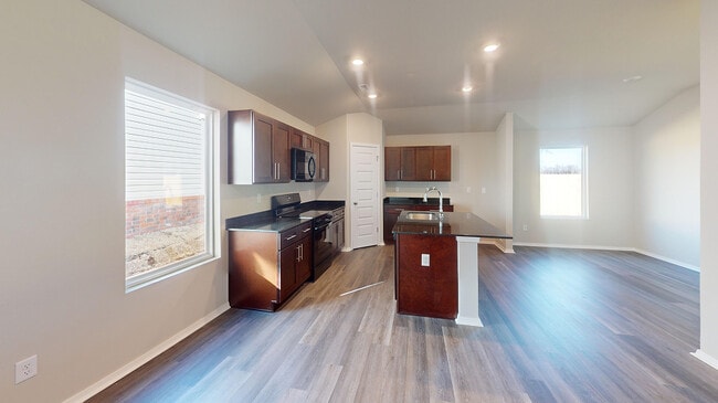 318 NW 67th Ave, Bentonville, AR 72713 - photo 2