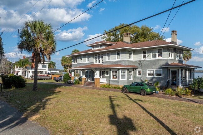 Many historic homes in Palatka have been updated to modern standard.
