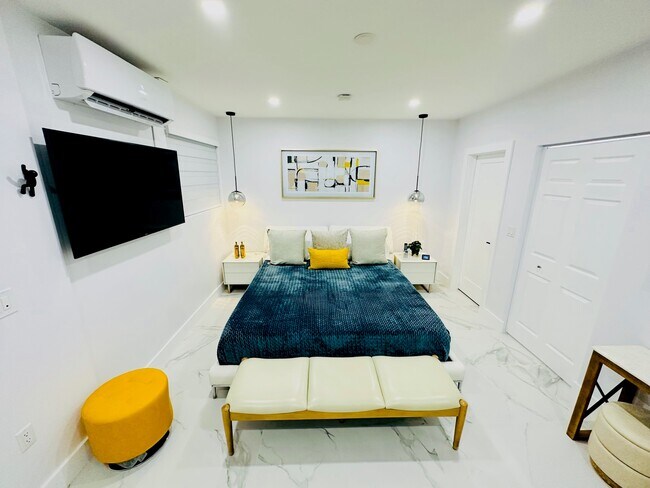 9625 SW 132nd Ct unit Efficiency, Miami, FL 33186 - photo 3