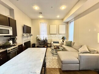 22 Hancock St, Boston, MA 02114