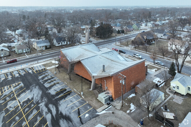 The student-teacher ratio at Immaculate Conception Academy is 7 to 1.