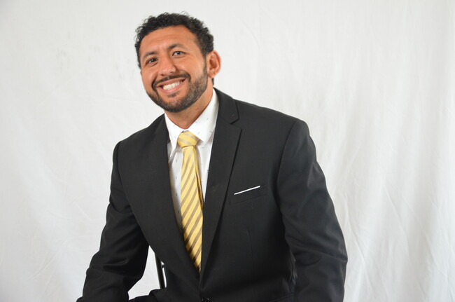 Agent Photo