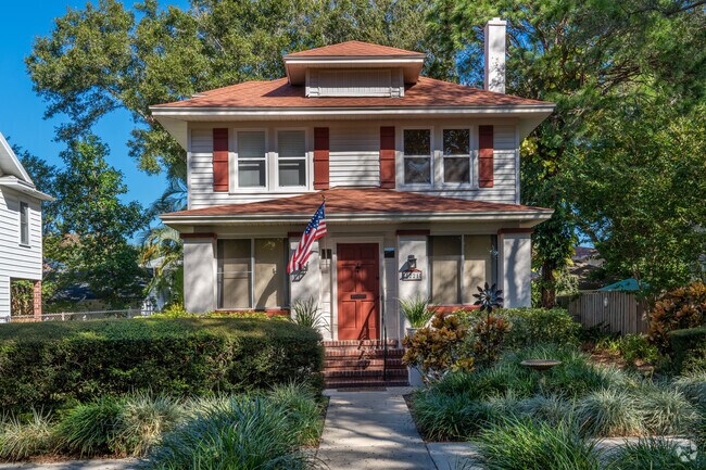 Discover the classic elegance of two-story Craftsman-style homes in the heart of Euclid-St. Paul's charming neighborhood.