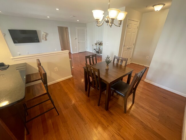4069 S Four Mile Run Dr unit 401, Arlington, VA 22204 - photo 4