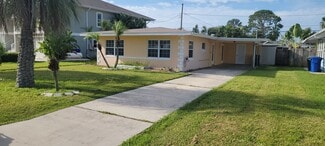 571 Trade Winds Dr, Dunedin, FL 34698
