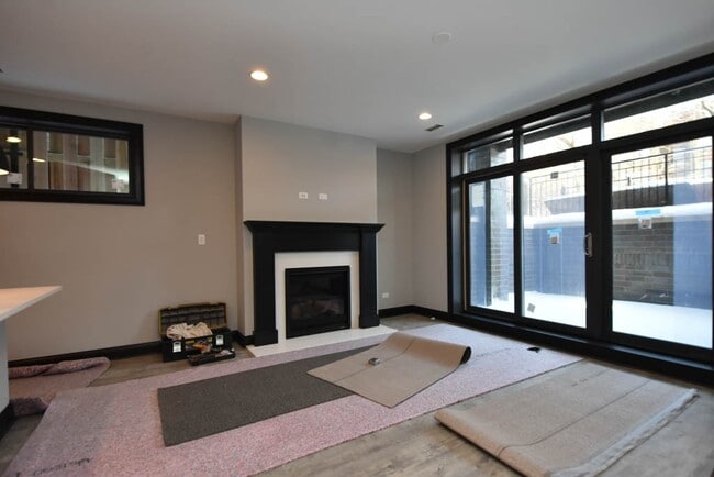 4324 N Ashland Ave unit J04P, Chicago, IL 60613 - photo 6